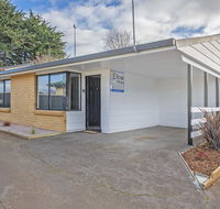 Elkie Villa - 2 Bedroom Unit - Burnie - Accommodation Cairns