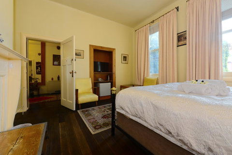 Edinburgh Gallery Bed & Breakfast - Accommodation Cairns 23
