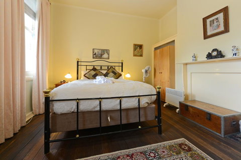 Edinburgh Gallery Bed & Breakfast - Accommodation Cairns 24