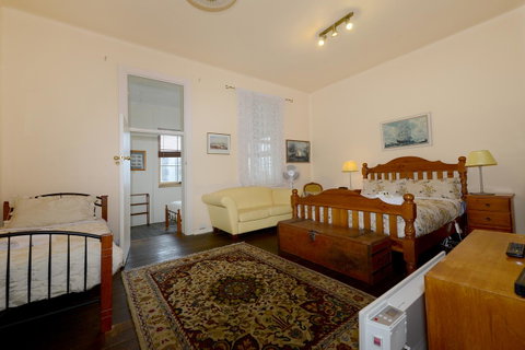 Edinburgh Gallery Bed & Breakfast - Accommodation Cairns 32