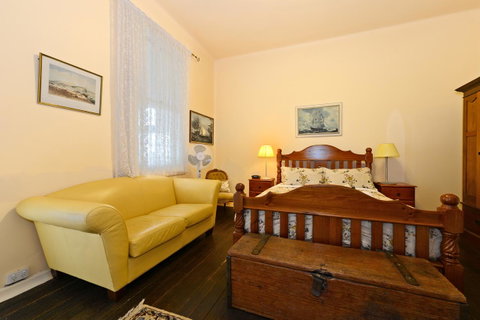Edinburgh Gallery Bed & Breakfast - Accommodation Cairns 31