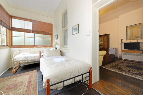 Edinburgh Gallery Bed & Breakfast - Accommodation Cairns 39