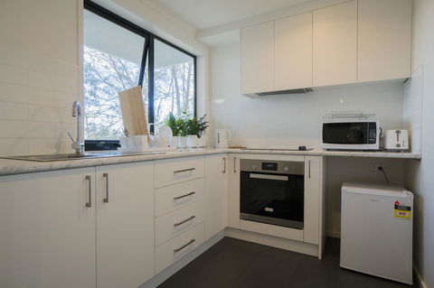 Amazing Sea Views Luxury Guest House - Accommodation Cairns 8