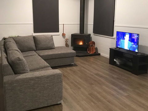 Derby Digs Cottage - Accommodation Cairns 3