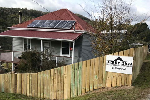 Derby Digs Cottage - Accommodation Cairns 0