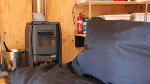 BAY OF FIRES ECO HUT Off Grid Experience At Binalong Bay - Accommodation Cairns 7