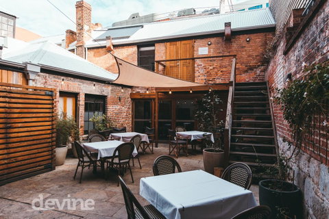 Devine Stays - Hayloft On ELizabeth - Accommodation Cairns 9