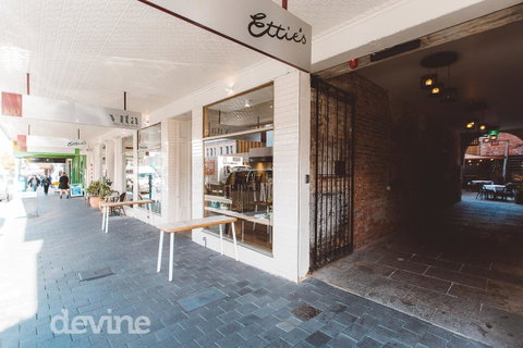 Devine Stays - Hayloft On ELizabeth - Accommodation Cairns 8