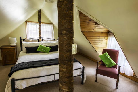 Touchwood Cottages - Accommodation Cairns 31