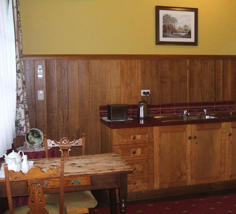 Touchwood Cottages - Accommodation Cairns 23