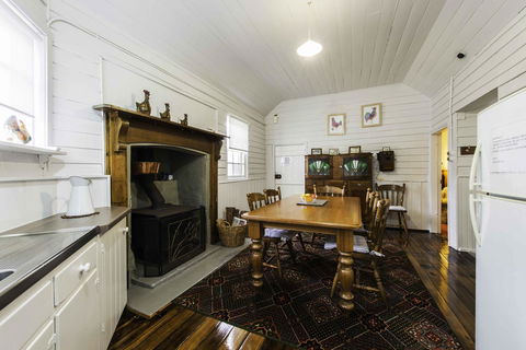 Touchwood Cottages - Accommodation Cairns 43