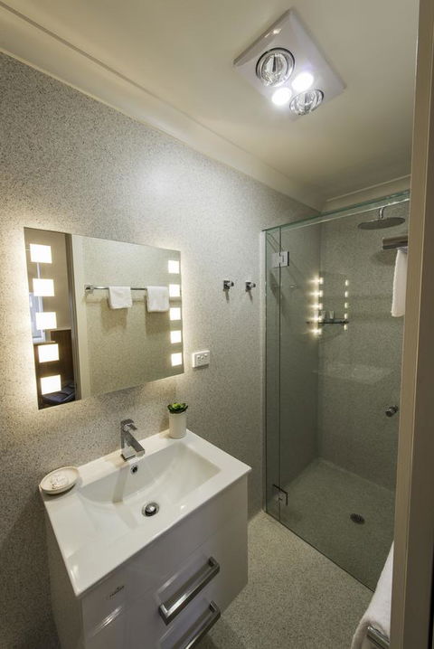 Touchwood Cottages - Accommodation Cairns 15