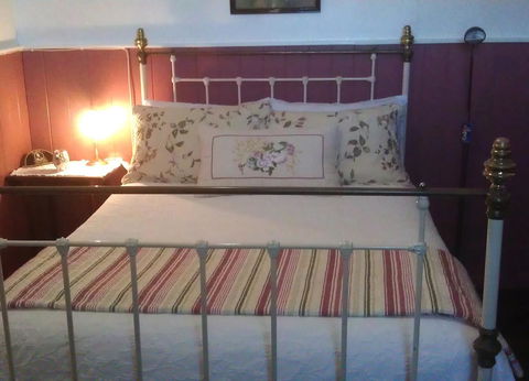 Touchwood Cottages - Accommodation Cairns 25