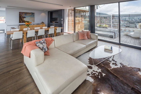 Avalon City Retreat - Accommodation Cairns 2