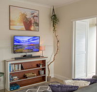 New Aptmnt Only 5 Mins To Mona Gallery - Accommodation Cairns