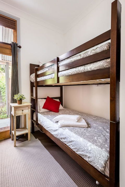 Avalon House - Accommodation Cairns 15