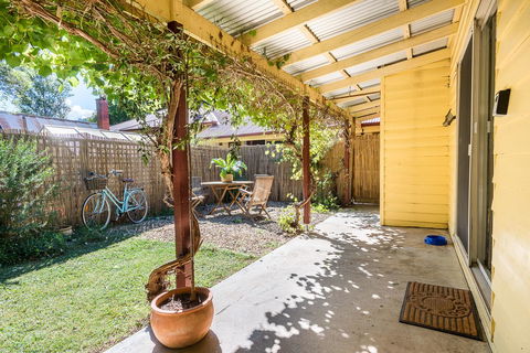 Avalon House - Accommodation Cairns 19