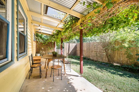 Avalon House - Accommodation Cairns 39