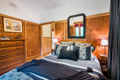 Avalon House - Accommodation Cairns 2