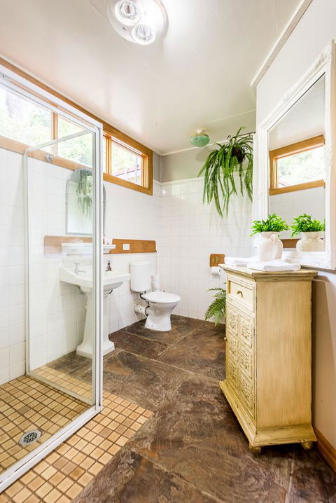 Avalon House - Accommodation Cairns 21