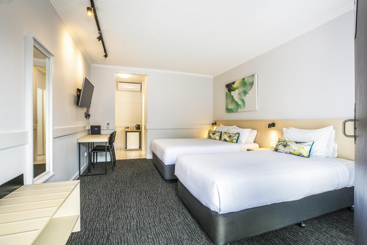 Holmesglen VIC Accommodation Cairns