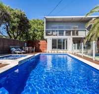 Front Beach House - Accommodation Cairns