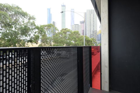 Mono Apartments On Franklin Street - Accommodation Cairns 4