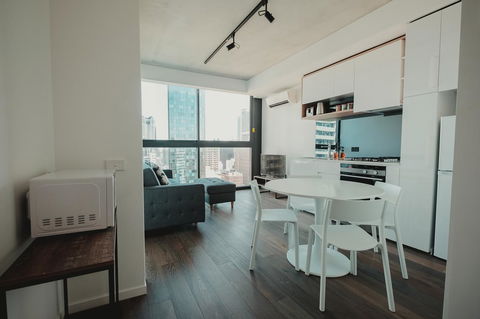 Mono Apartments On La Trobe Street - Accommodation Cairns 1