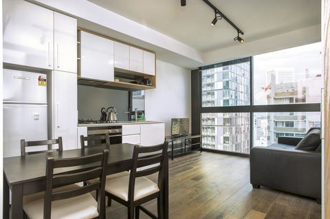 Mono Apartments On La Trobe Street - Accommodation Cairns 6