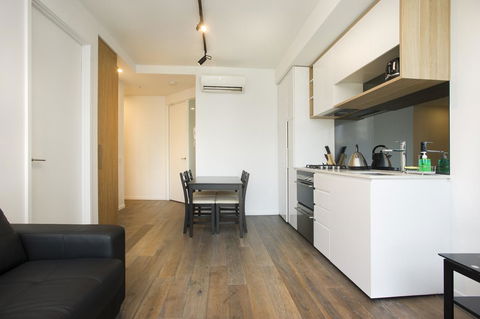 Mono Apartments On La Trobe Street - Accommodation Cairns 7
