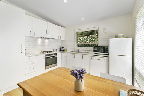 Bilinga Cottages - Accommodation Cairns 6