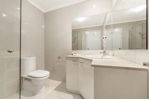 Ciloms Airport Lodge - Accommodation Cairns 11
