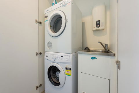 Amazing Accommodations: Vogue - Accommodation Cairns 25