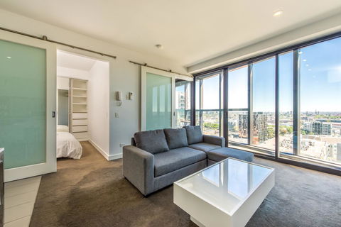 Amazing Accommodations: Vogue - Accommodation Cairns 35