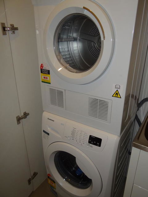 Amazing Accommodations: Vogue - Accommodation Cairns 12