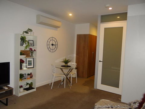 Amazing Accommodations: Vogue - Accommodation Cairns 4