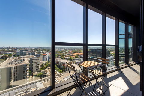 Amazing Accommodations: Vogue - Accommodation Cairns 33