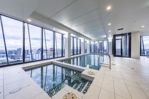 Sky City Serviced Apartment - Accommodation Cairns 0