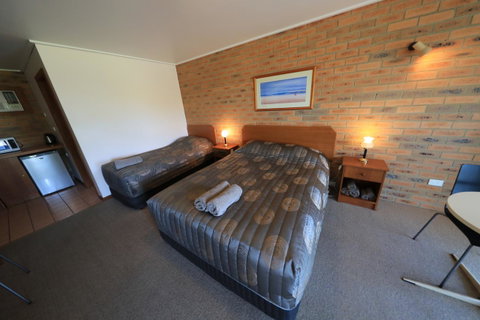 Quays Motel San Remo - Accommodation Cairns 1