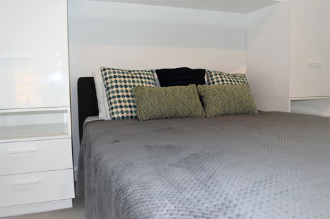 Executive Stay Little Collins Street - Accommodation Cairns 40