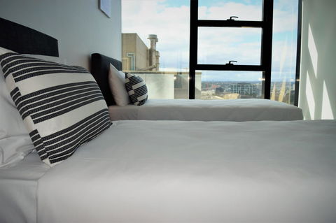 Executive Stay Little Collins Street - Accommodation Cairns 11