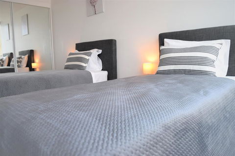 Executive Stay Little Collins Street - Accommodation Cairns 5