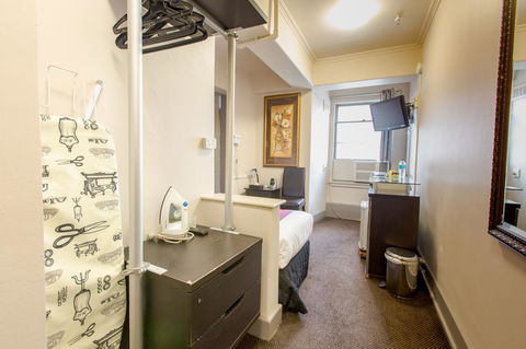 City Square Motel - Accommodation Cairns 2