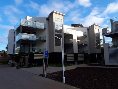 Apartments In Phillip Island Towers - Block C - Accommodation Cairns 17