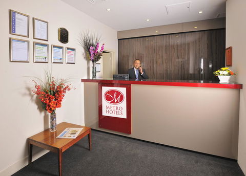 Metro Apartments On Bank Place - Accommodation Cairns 4