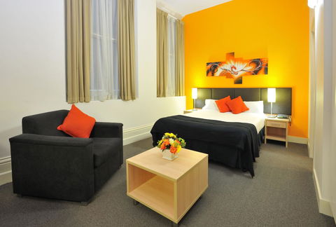Metro Apartments On Bank Place - Accommodation Cairns 2