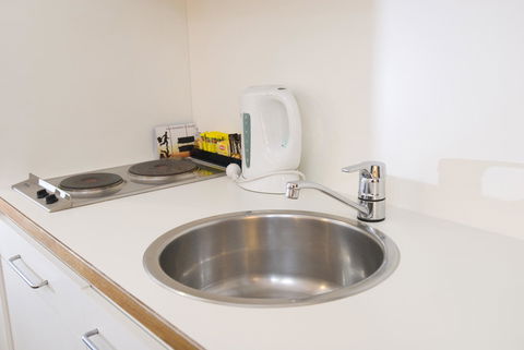 Metro Apartments On Bank Place - Accommodation Cairns 10