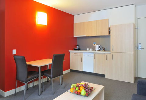 Metro Apartments On Bank Place - Accommodation Cairns 5