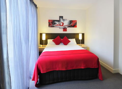 Metro Apartments On Bank Place - Accommodation Cairns 9
