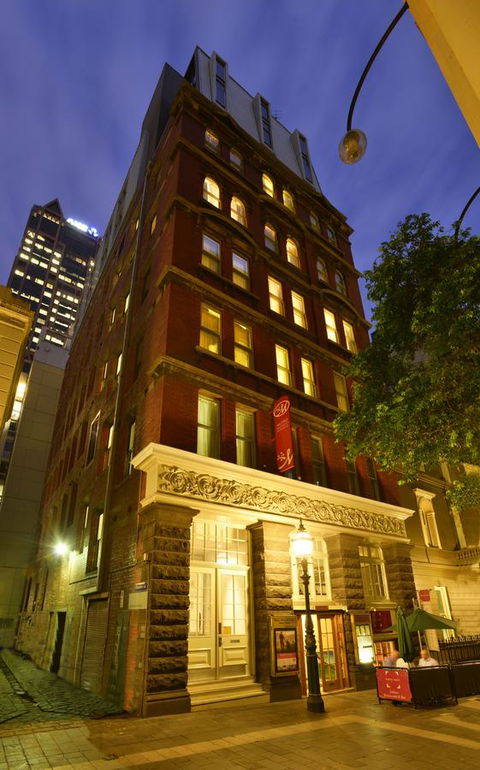 Metro Apartments On Bank Place - Accommodation Cairns 0